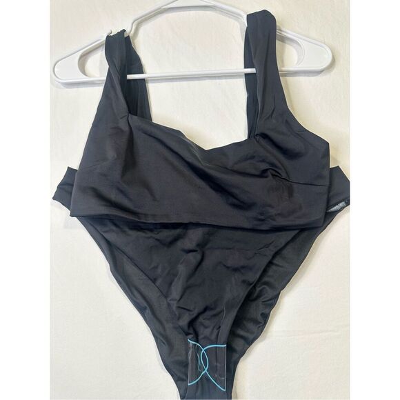 ASOS black bikini top and bottom plus an extra green bottom, size 12 & 14 - Picture 1 of 11